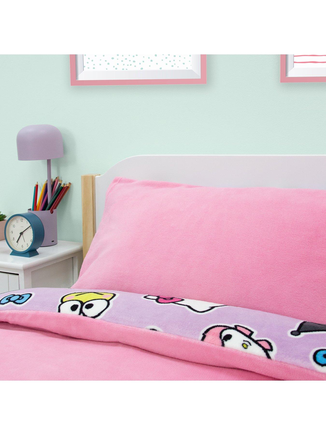 Image 4 of 7 of Hello Kitty Chill Teddy Fleece Duvet