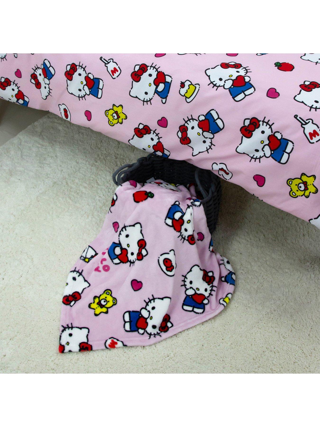 Image 4 of 6 of Hello Kitty Rotary Fleece Blanket