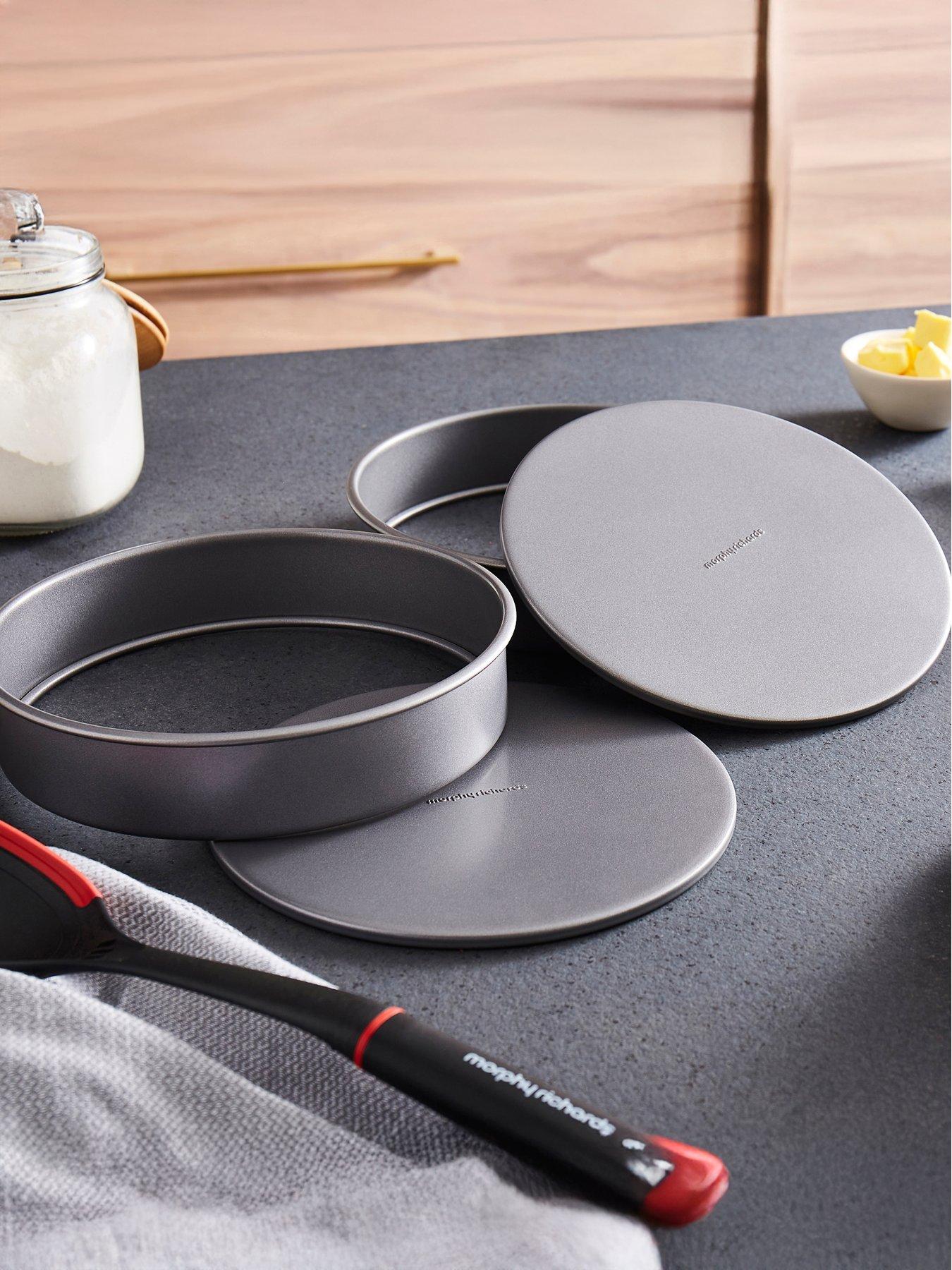 Image 3 of 6 of Morphy Richards Loose Base Shallow Cake Tin Set