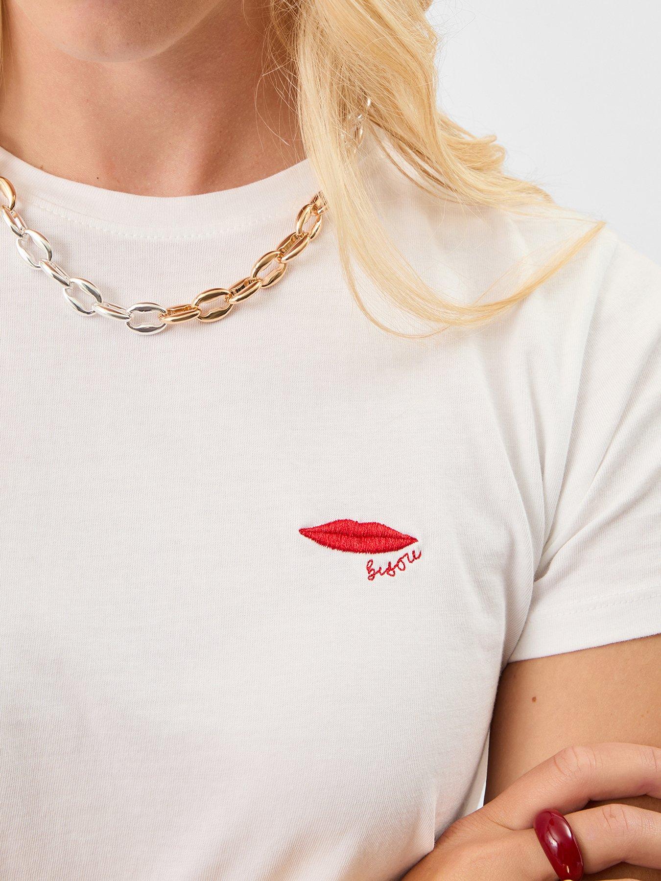  image of accessorize-t-shirt-with-lip-embroidery-white