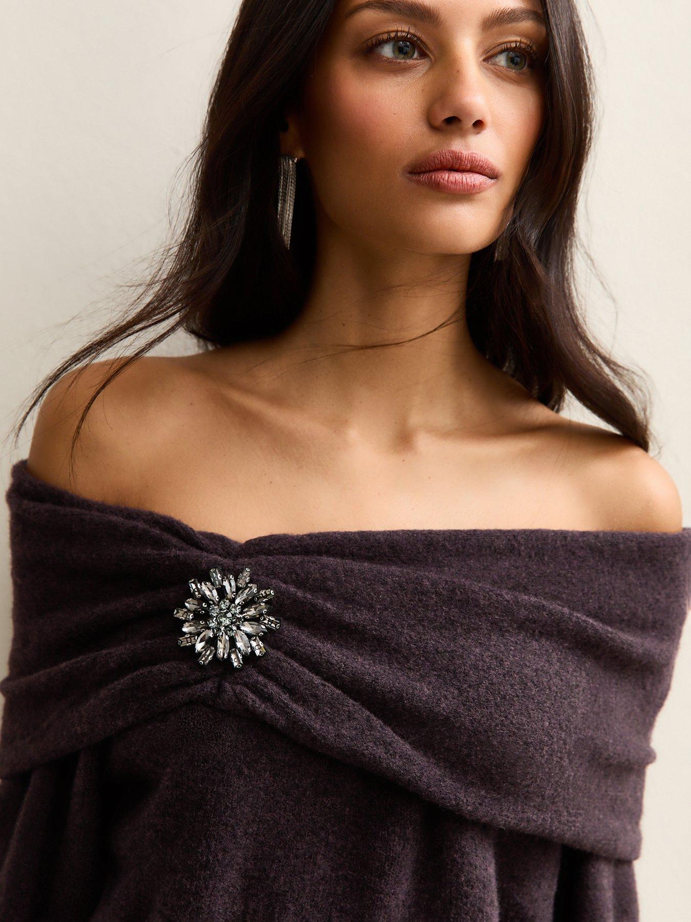 Image 4 of 5 of New Look Off The Shoulder Jumper - Light Purple
