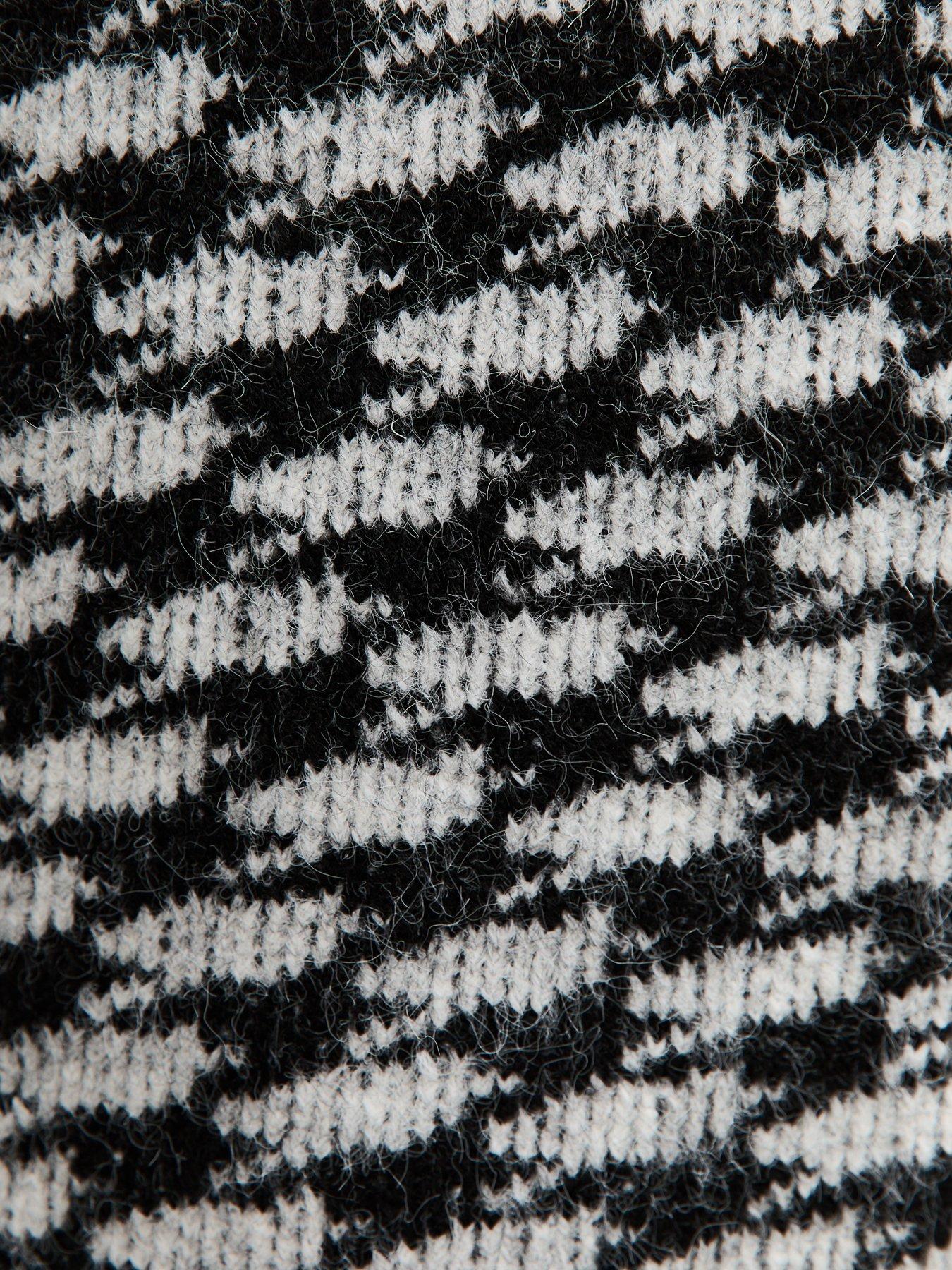  image of new-look-houndstooth-high-neck-jumper-grey