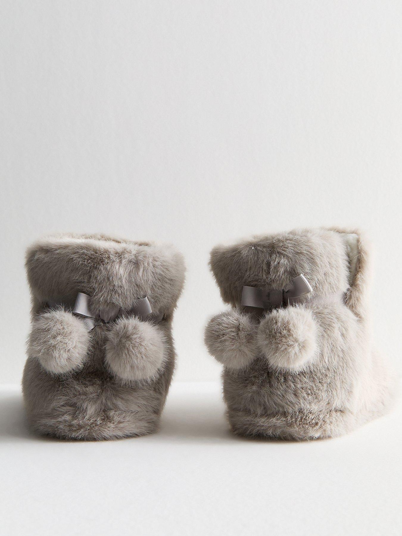 Image 3 of 5 of New Look Grey Faux Fur Slipper Boots