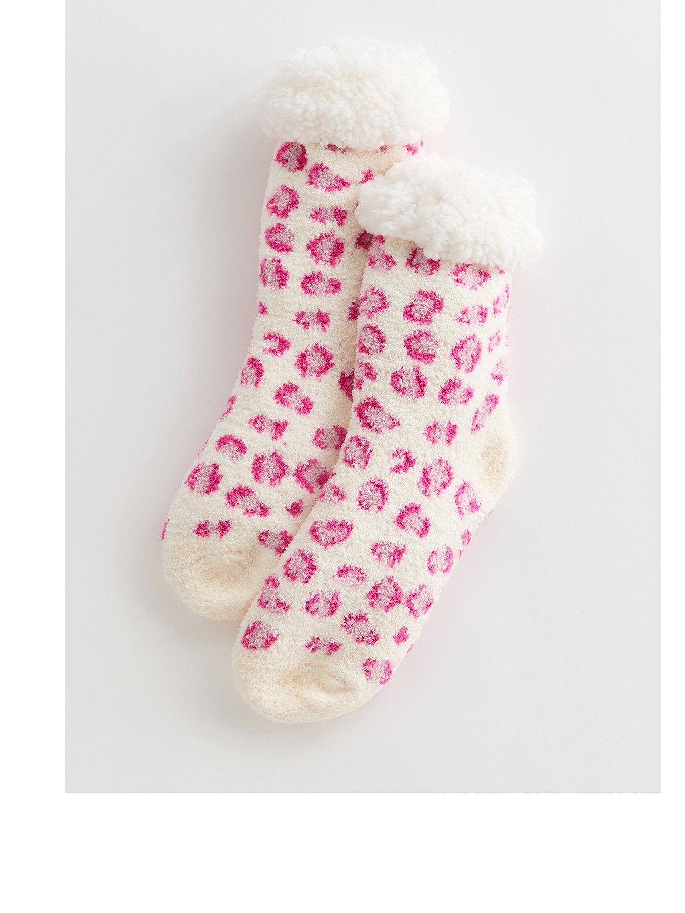 New Look Leopard Print Fluffy Textured Slipper Socks - Pink