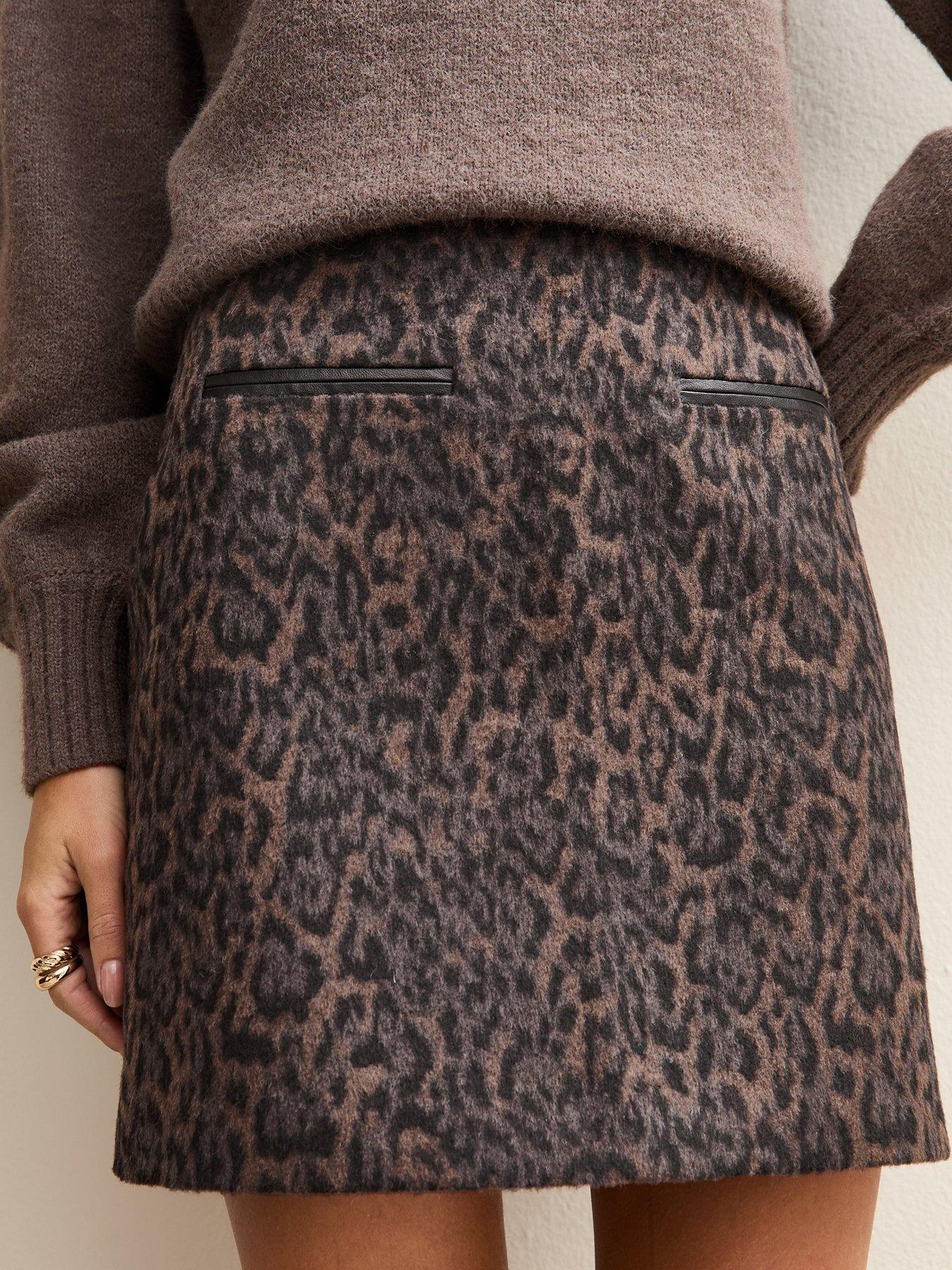 Image 4 of 6 of New Look Brushed Leopard Print Mini Skirt - Brown
