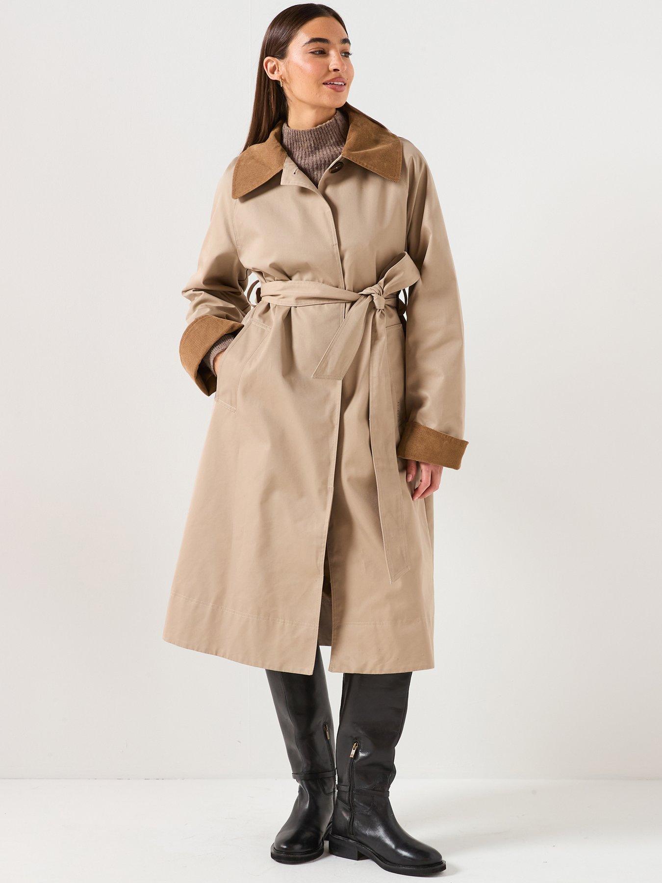 Barbour Barbour Reagan Showerproof Jacket- Beige