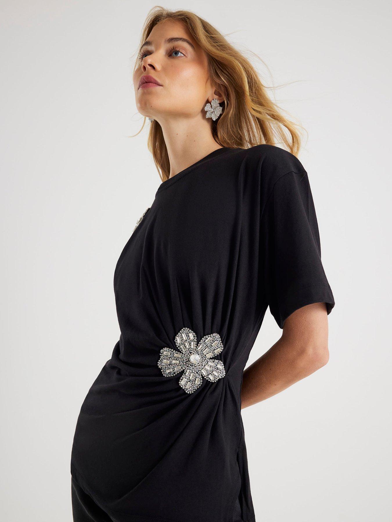 Image 1 of 4 of River Island Short Sleeve Diamante Floral Cinched T-Shirt - Black