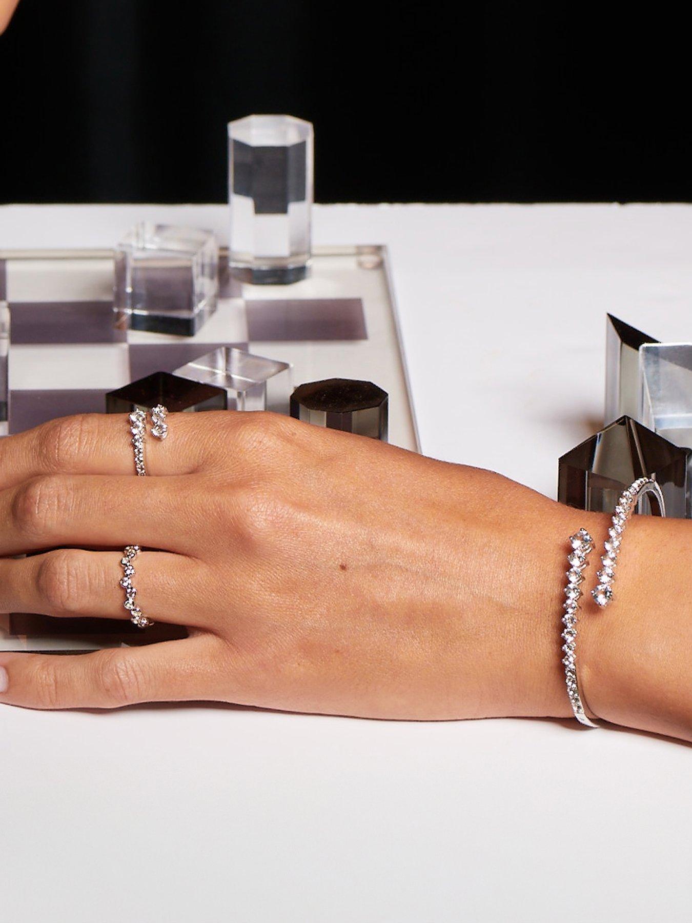 Image 4 of 4 of Hot Diamonds Tender Bangle