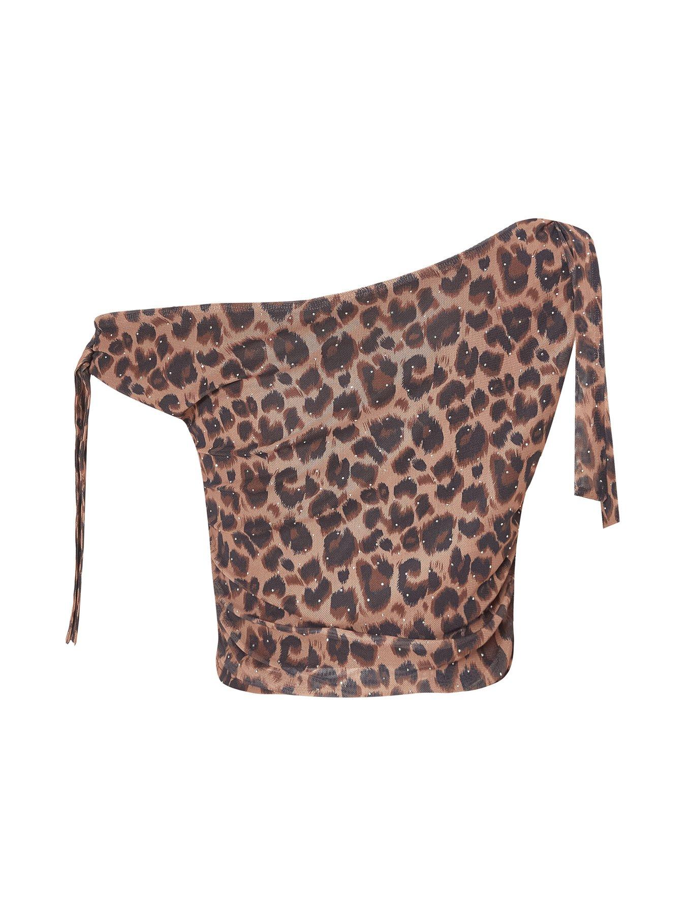 Image 4 of 6 of Quiz Brown Leopard Print Crop Top