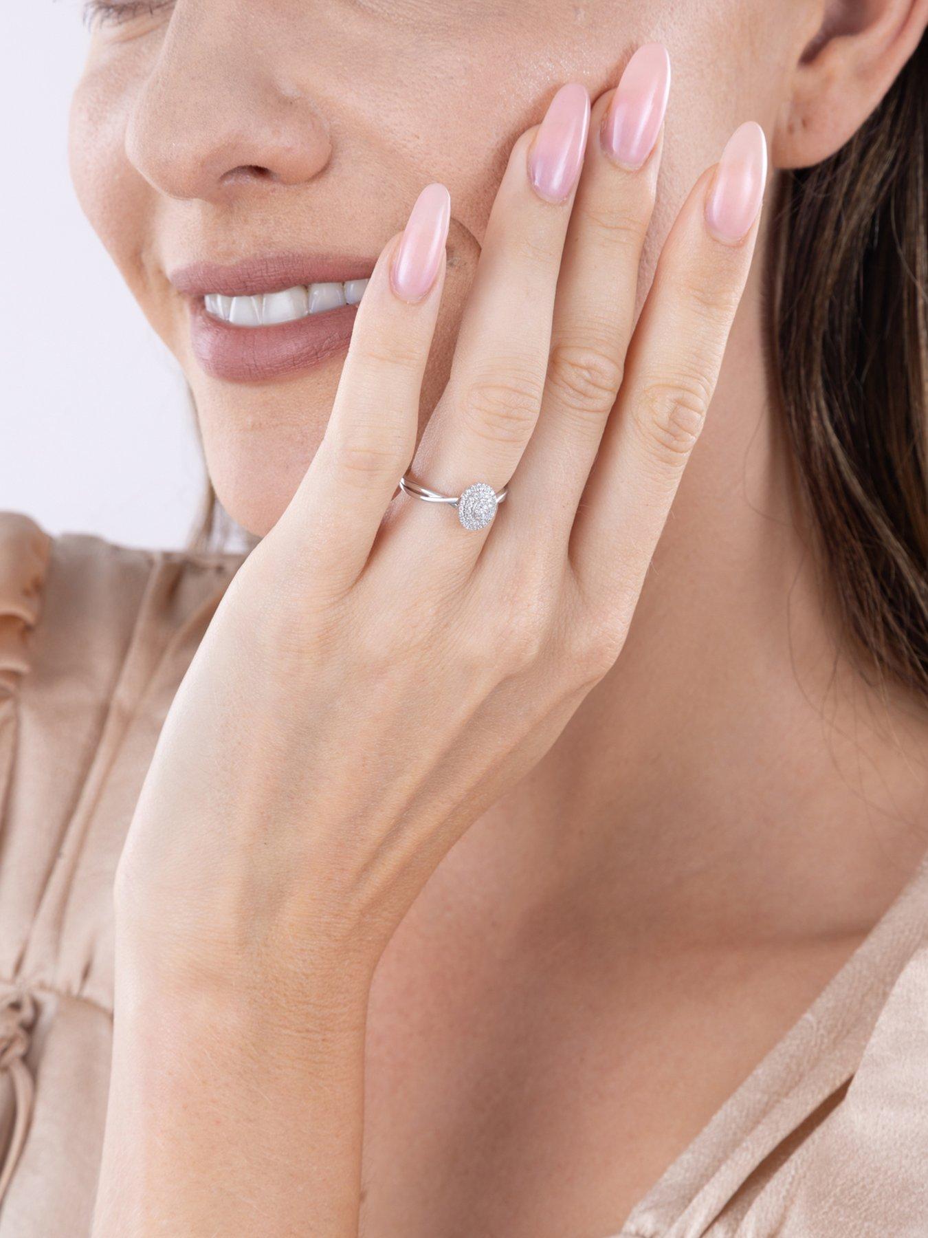 Image 5 of 5 of Love DIAMOND Retro Big Look Oval Cluster - One Colour