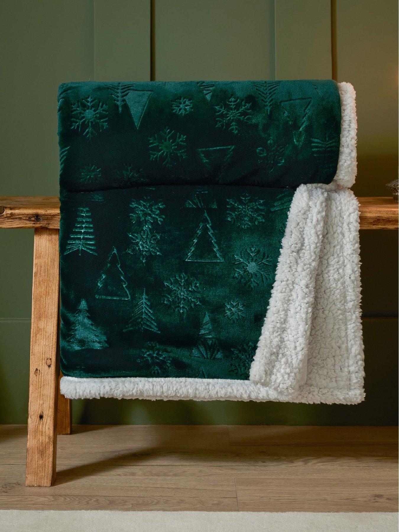 undefined Festive Time Sherpa 140x180 Throw Emerald