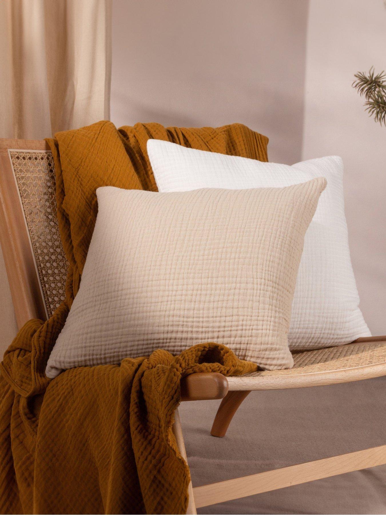  image of yard-lark-45x45-polyester-cushion