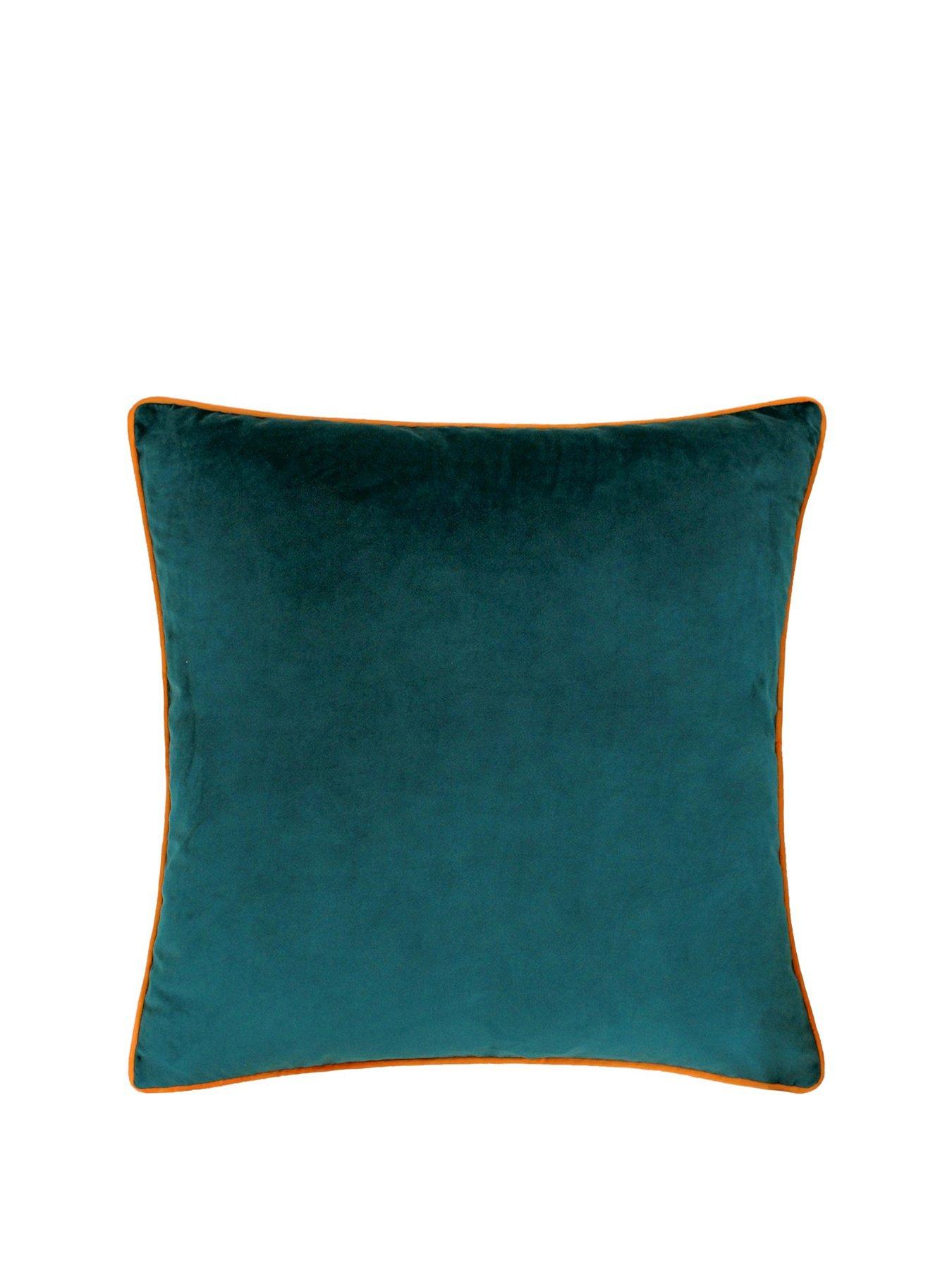 stillFront image of furn-meridian-45x45-polyester-cushion