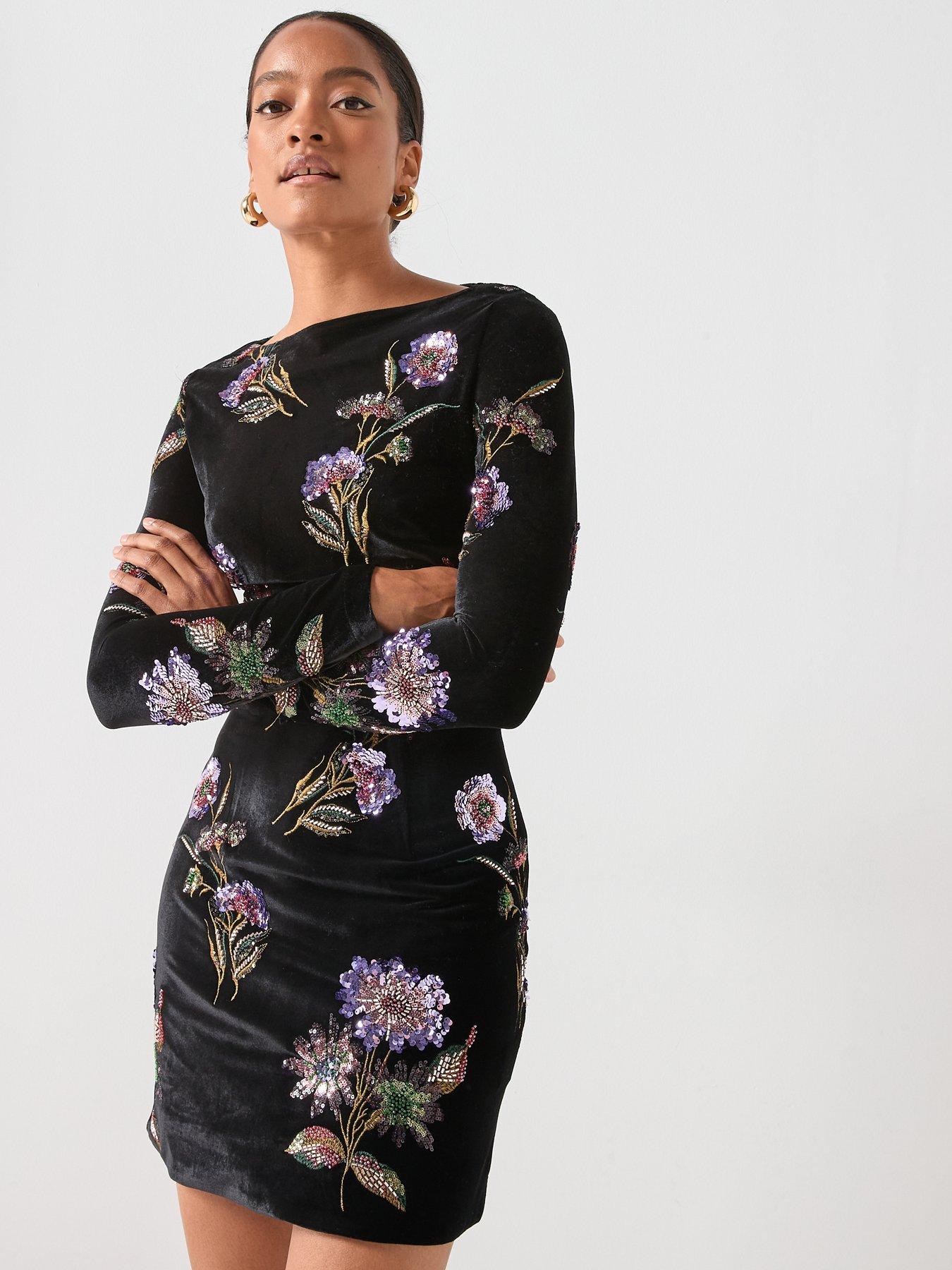  image of elliatt-clio-long-sleeve-mini-dress-black