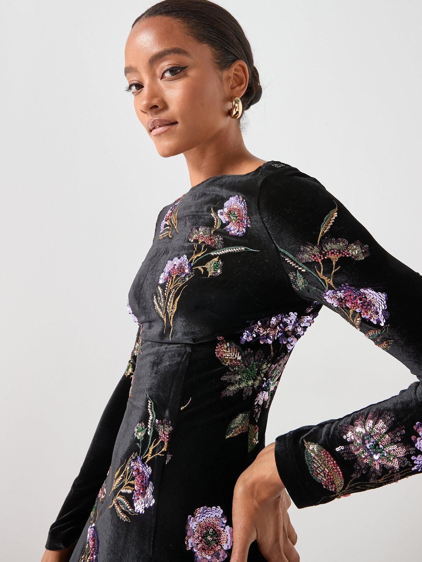  image of elliatt-clio-long-sleeve-mini-dress-black