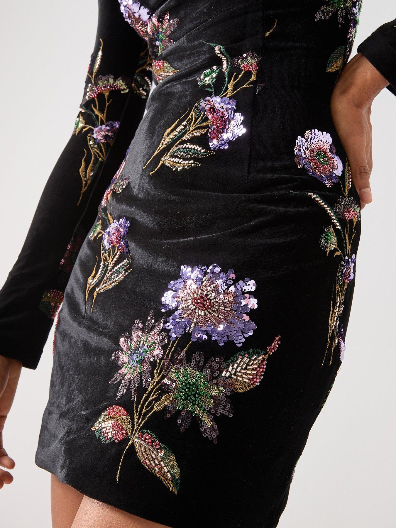  image of elliatt-clio-long-sleeve-mini-dress-black