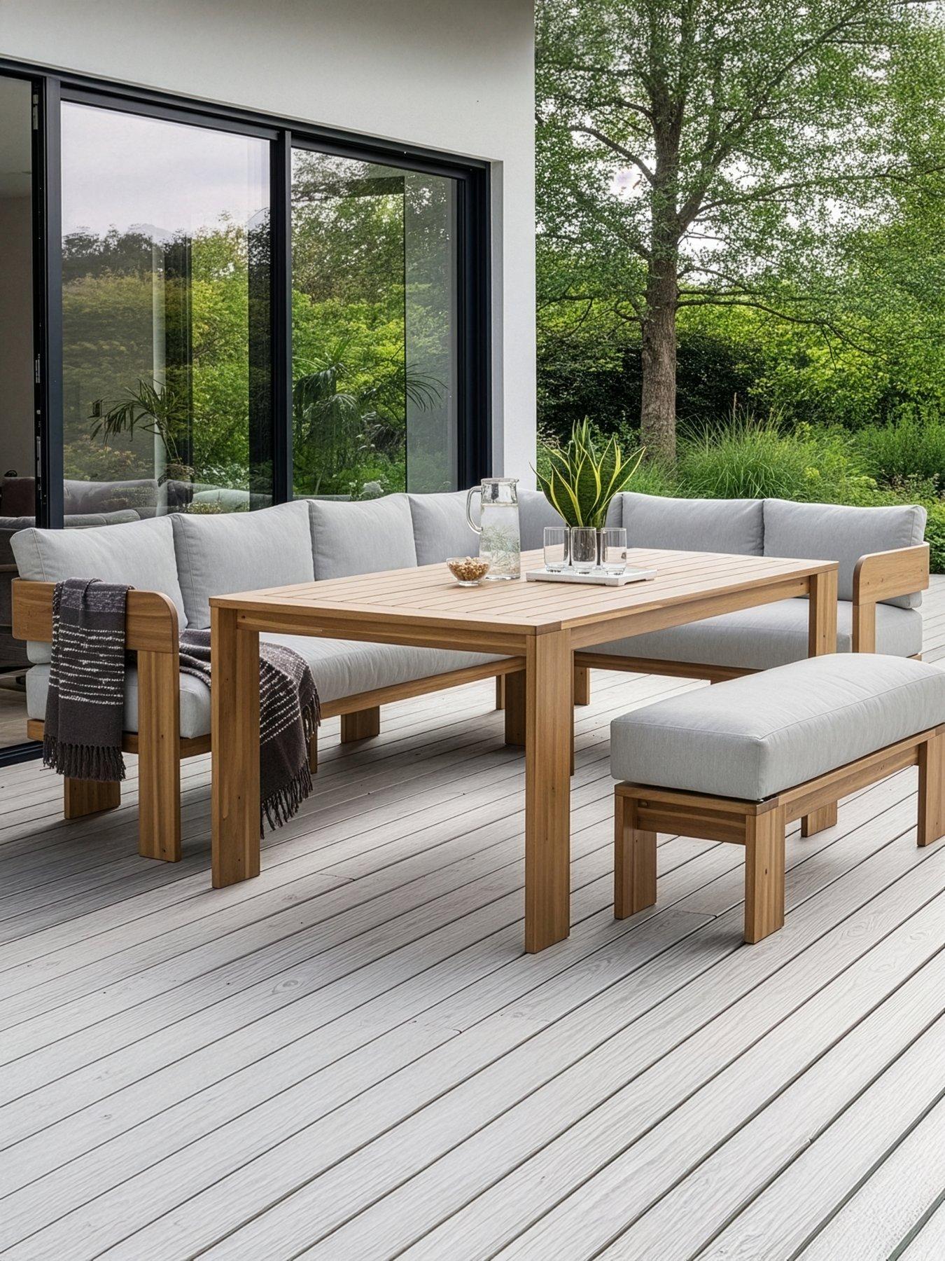 The Very Collection Darwin Corner Dining Set
