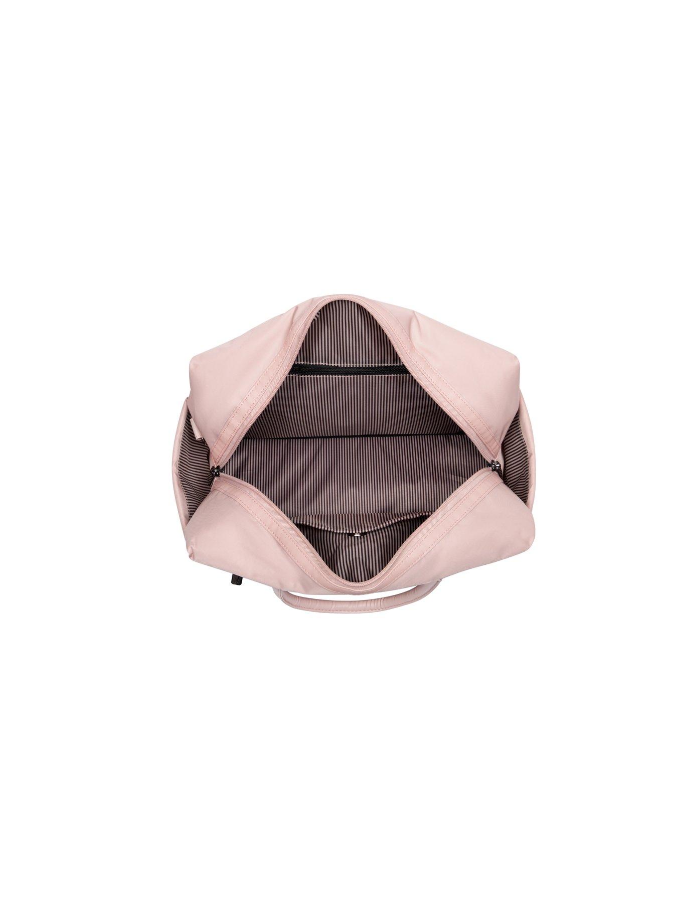 Image 7 of 7 of it Luggage Outpaced Cameo Rose Holdall