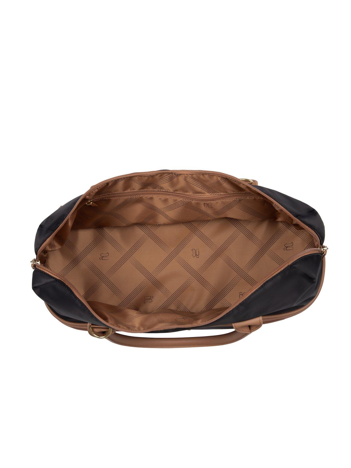 Image 6 of 7 of it Luggage Alluring Black Holdall