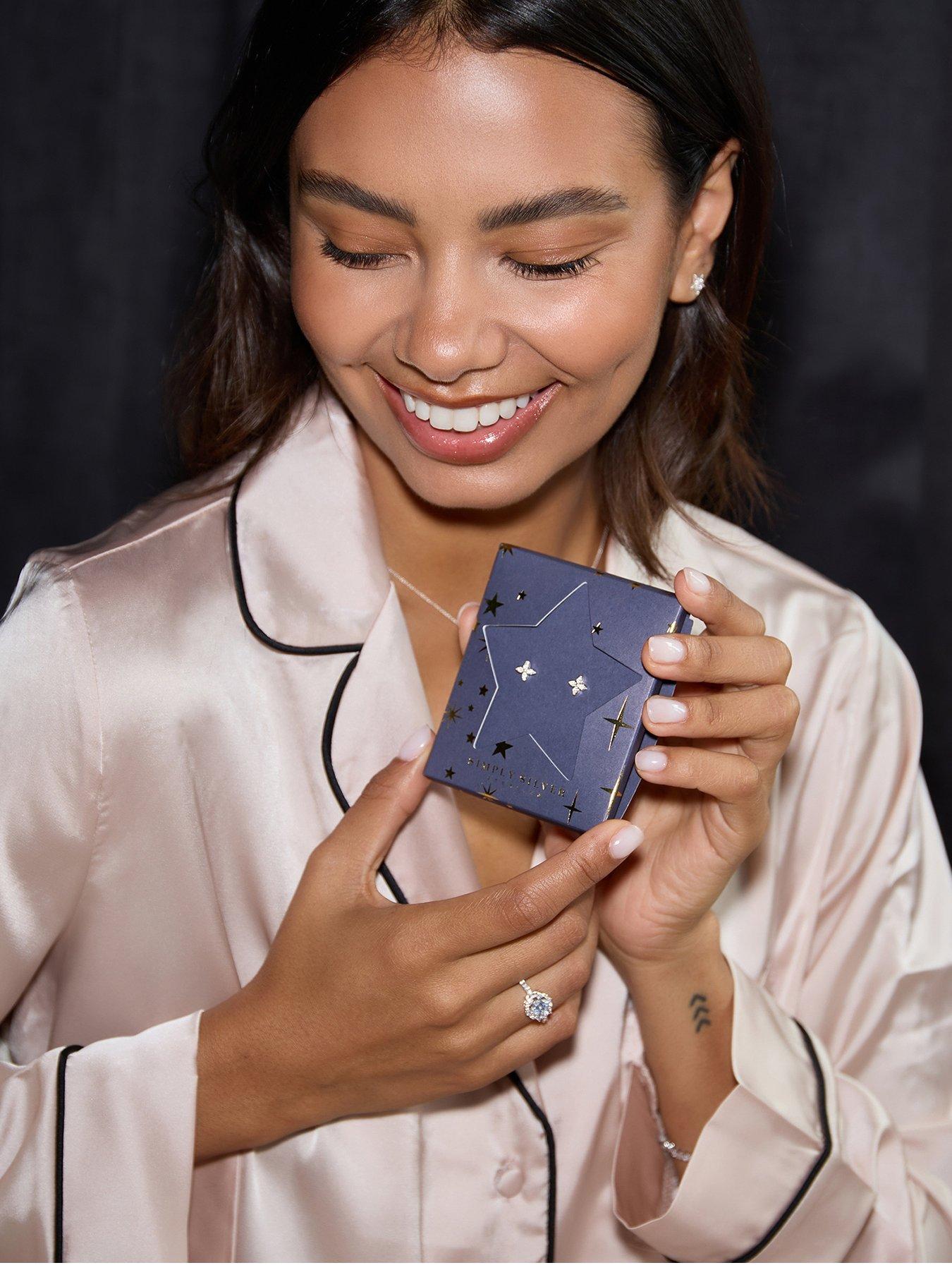 Simply Silver Sterling Silver 925 Cubic Zirconia Floral Clover Earrings - Gift Sleeve