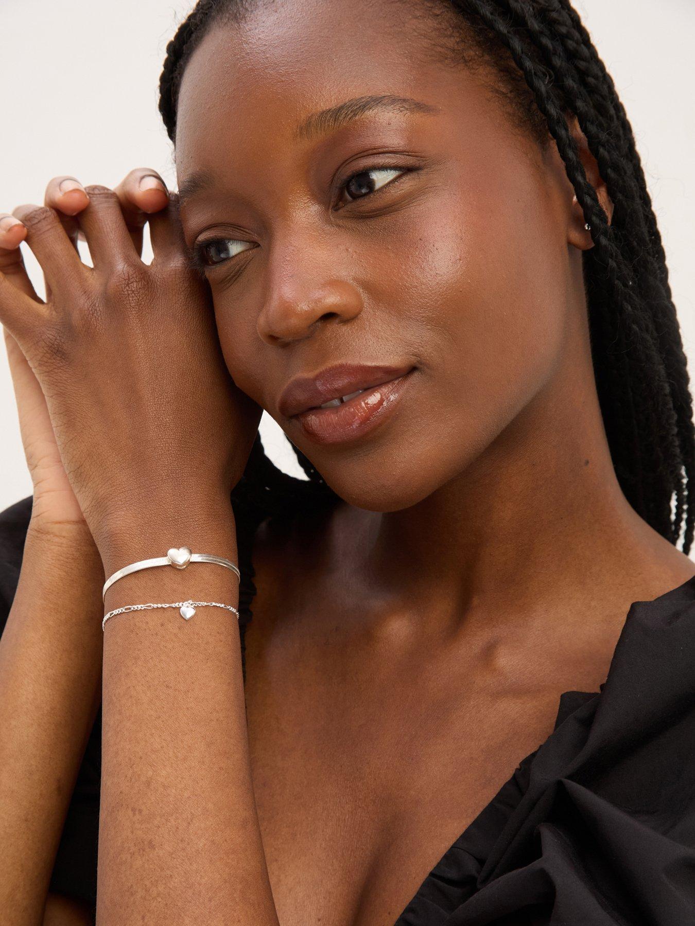 Image 1 of 1 of Simply Silver Sterling Silver 925 Polished Fine Figaro Heart Bracelet