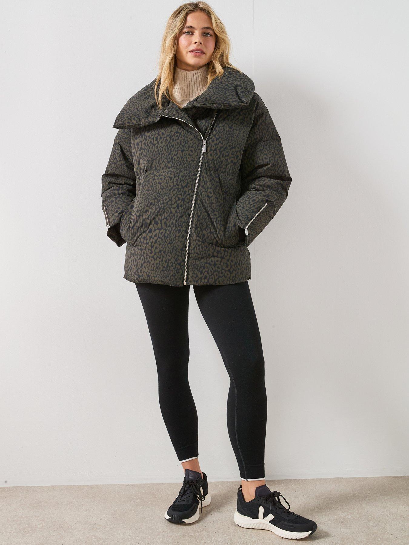 Image 5 of 6 of Sweaty Betty Nimbus Cloudweight Water Resistant Short Puffer Coat - Green