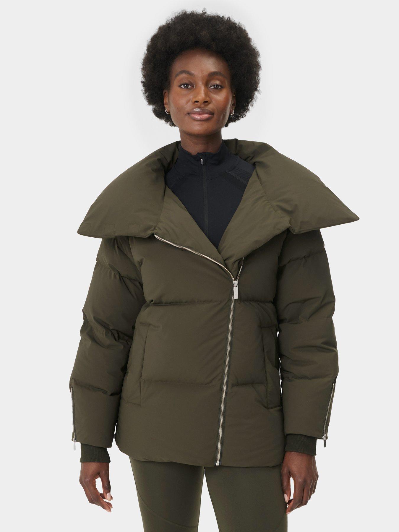  image of sweaty-betty-nimbus-cloudweight-short-puffer-jacket-green