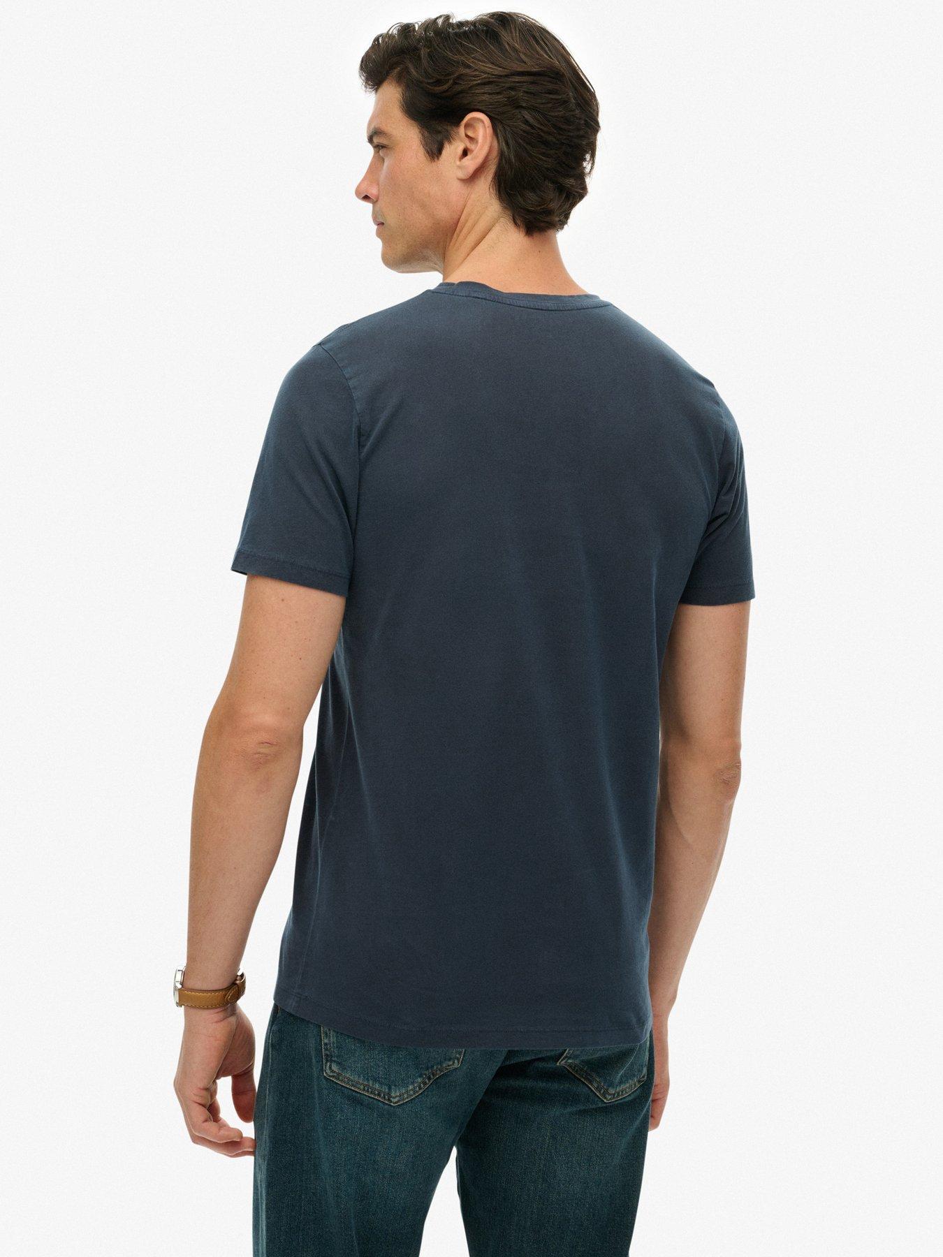  image of superdry-classic-essential-pocket-t-shirt
