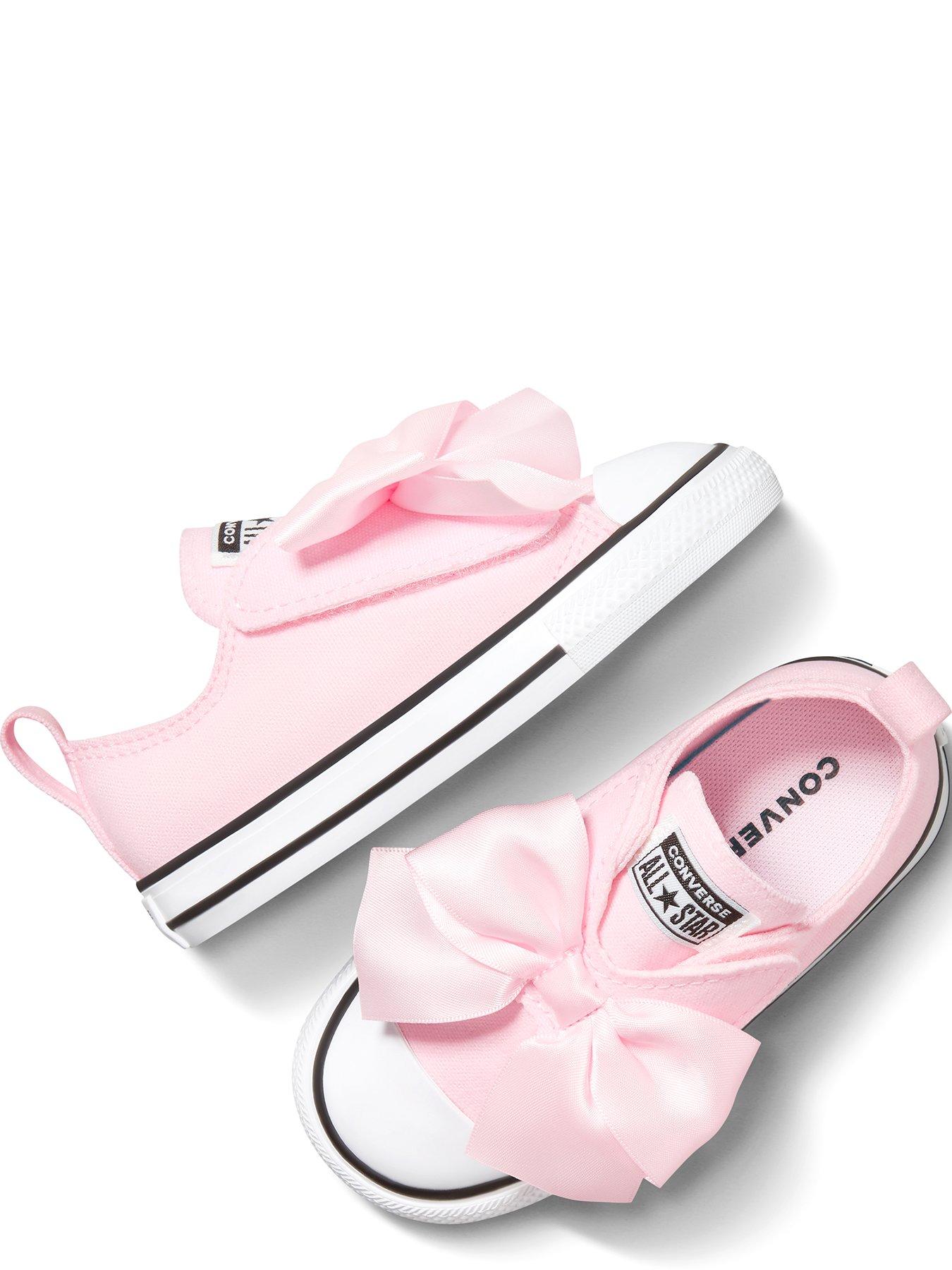  image of converse-infant-chuck-taylor-all-star-bows-easy-on-low-top-pink