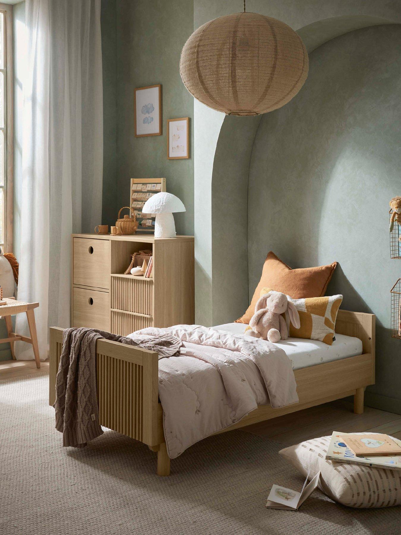 mamas-papas-oska-narrow-set-cotbed-narrow-dresser-natural-oak