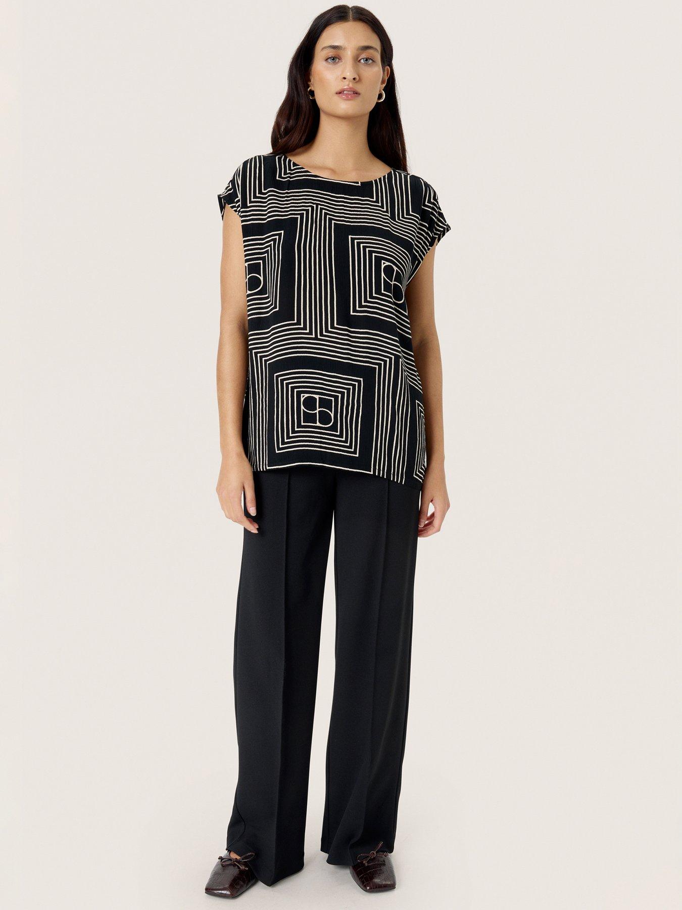 front image of soaked-in-luxury-zaya-top-black