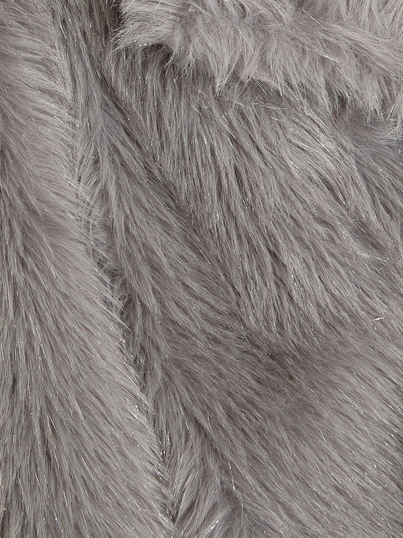 Image 4 of 6 of Quiz Grey Faux Fur Cropped Jacket