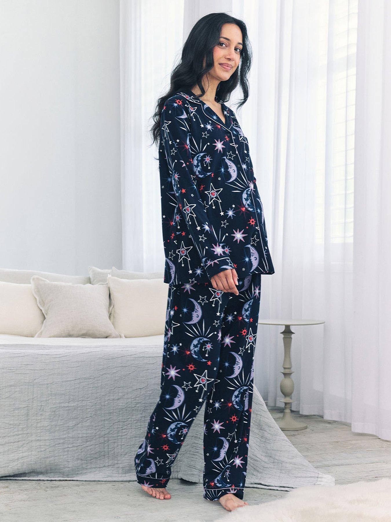 undefined Chelsea Peers Maternity Long Button Up Set With Moon Print