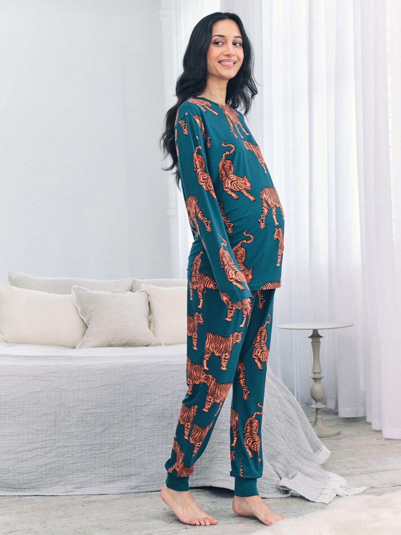 undefined Chelsea Peers Maternity Long Sleeve Crew Neck Set With Tiger Print In Polyester