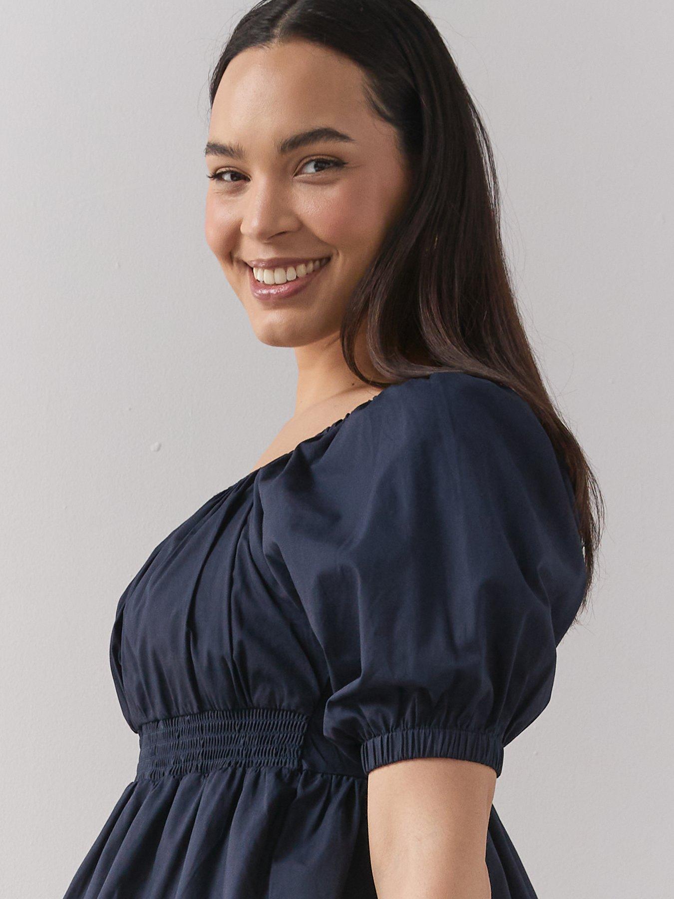 Image 4 of 6 of The Very Collection Curve Shirred Waist Short Sleeve Midi Dress