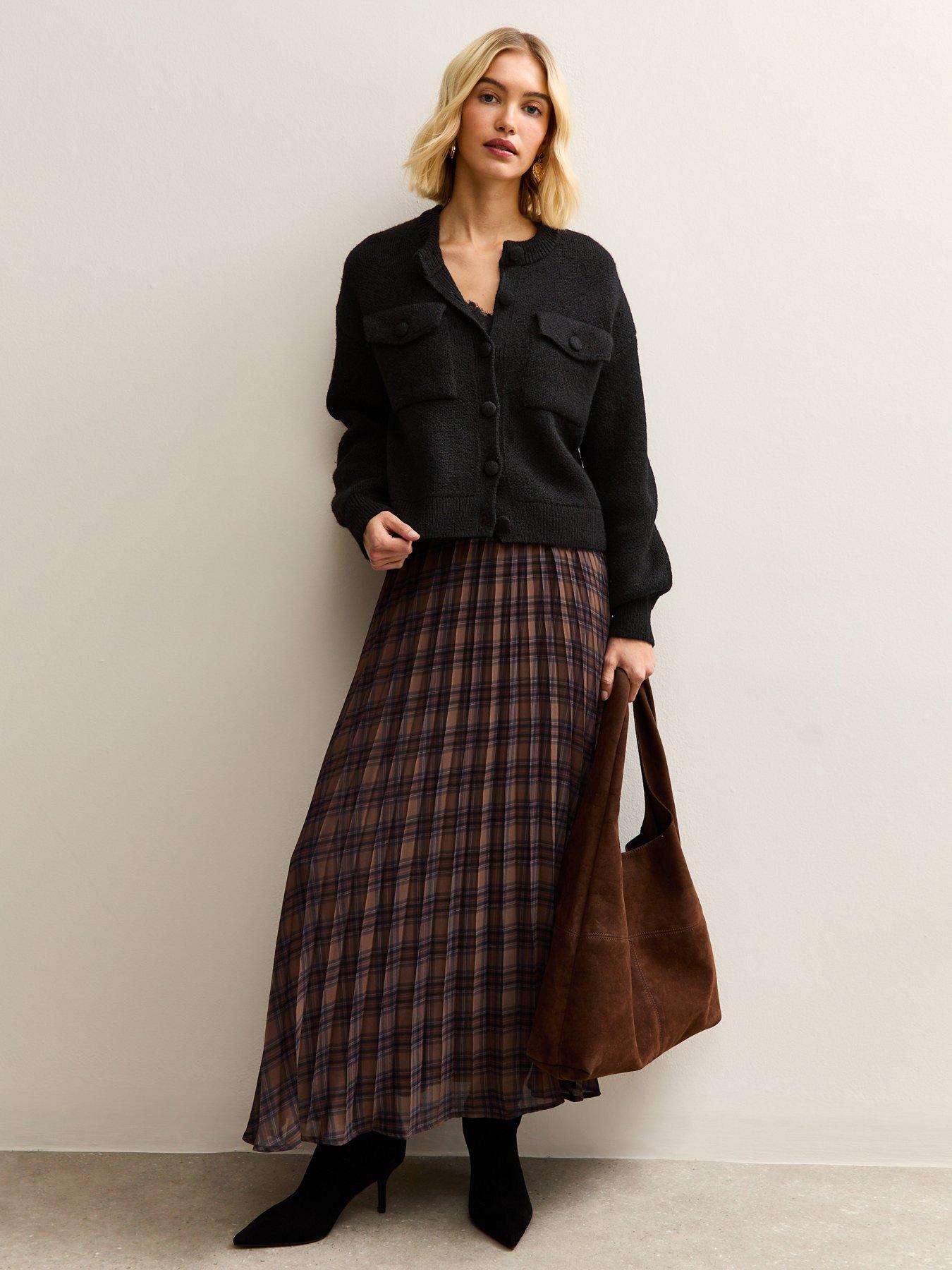 Image 3 of 6 of New Look Flap Pocket Knitted Bomber Jacket - Black