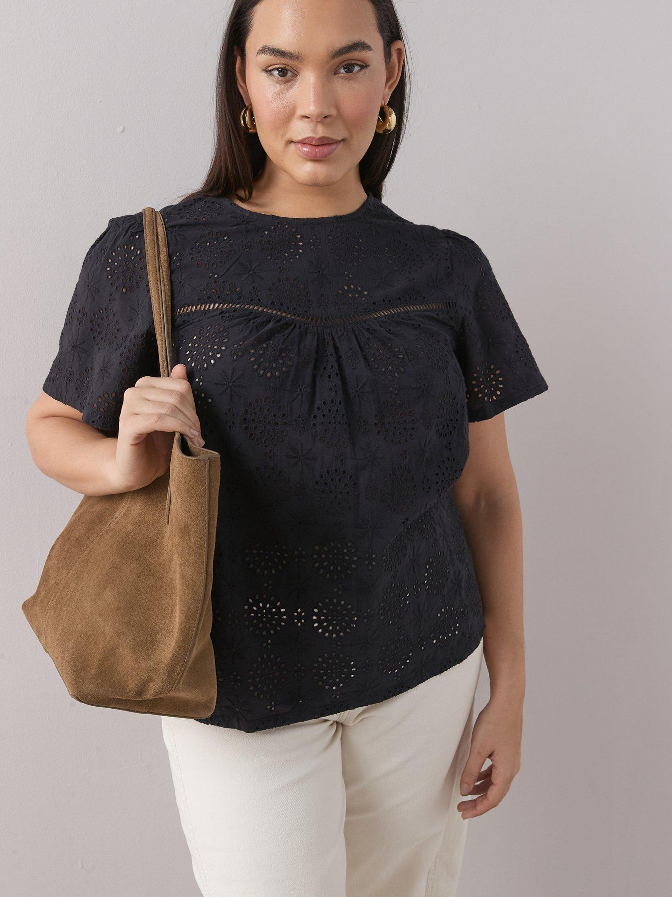 The Very Collection Curve Broderie Front Top