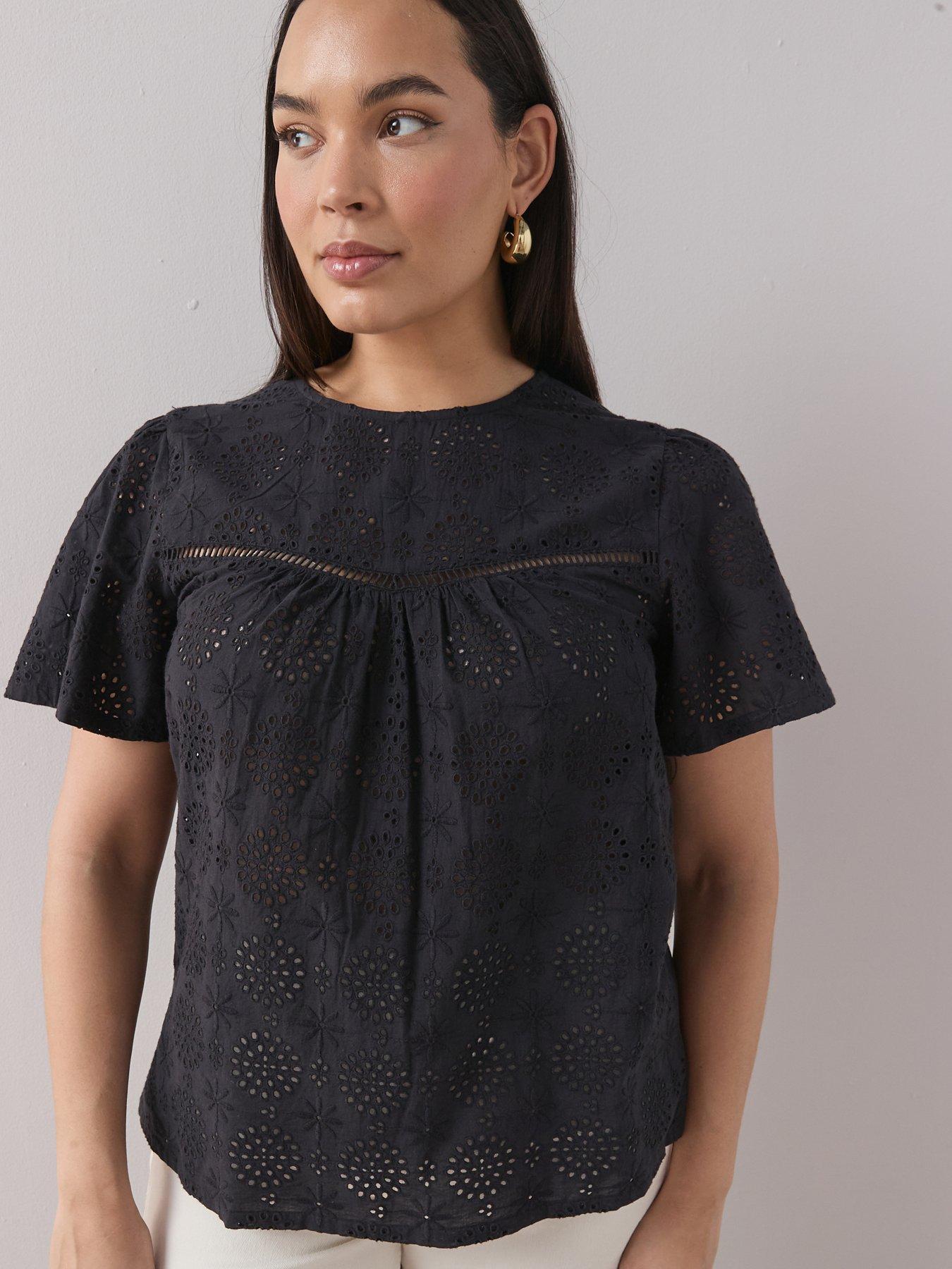  image of the-very-collection-curve-broderie-front-top