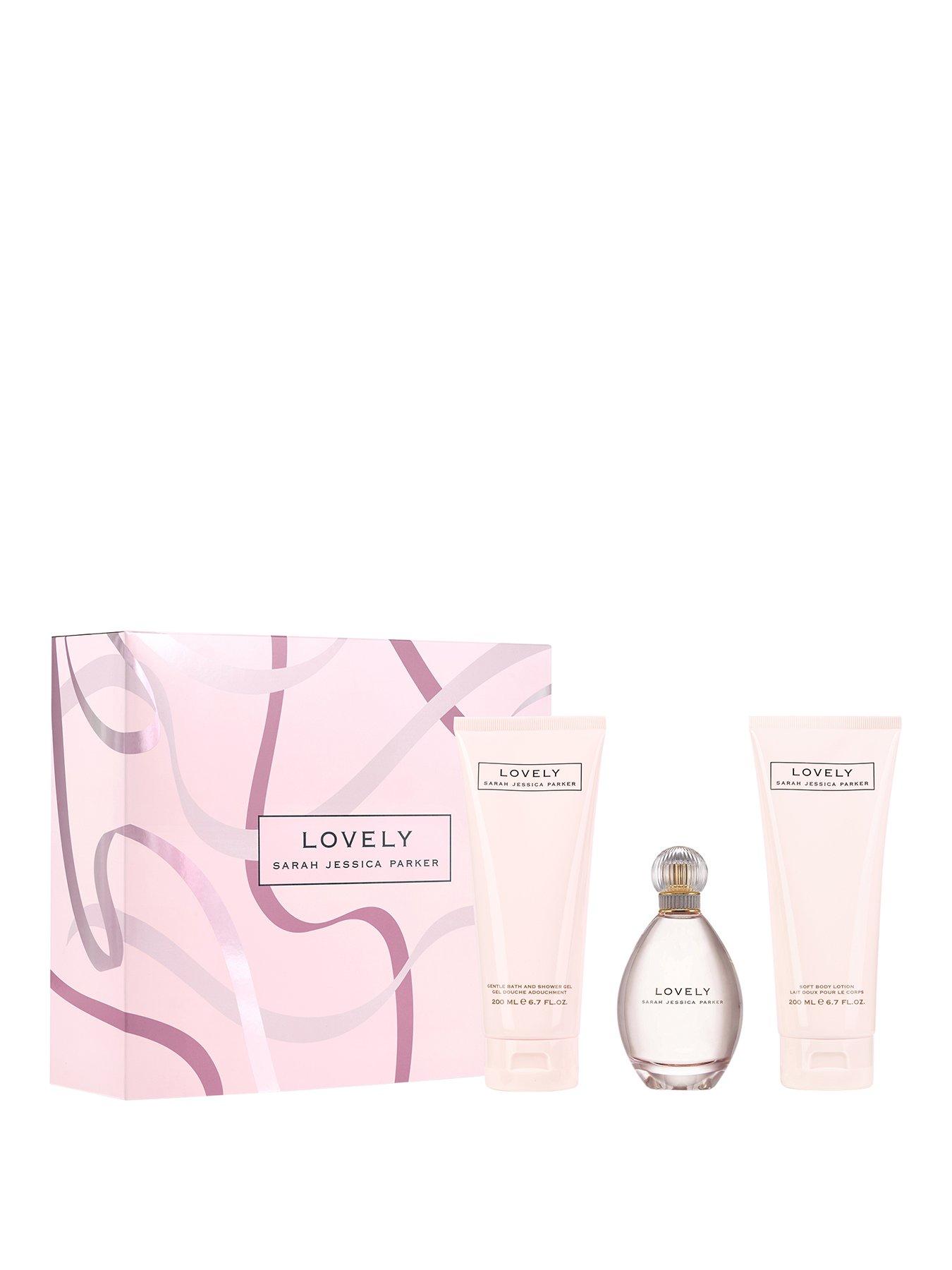 undefined Sarah Jessica Parker Lovely Giftset 100ml EDP, 200ml Shower Gel, 200ml Body Lotion