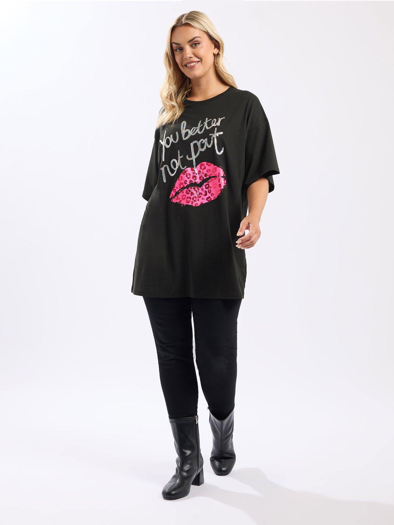 Image 3 of 4 of Yours Curve Short Sleeve Novelty Relaxed Pout T-Shirt - Black
