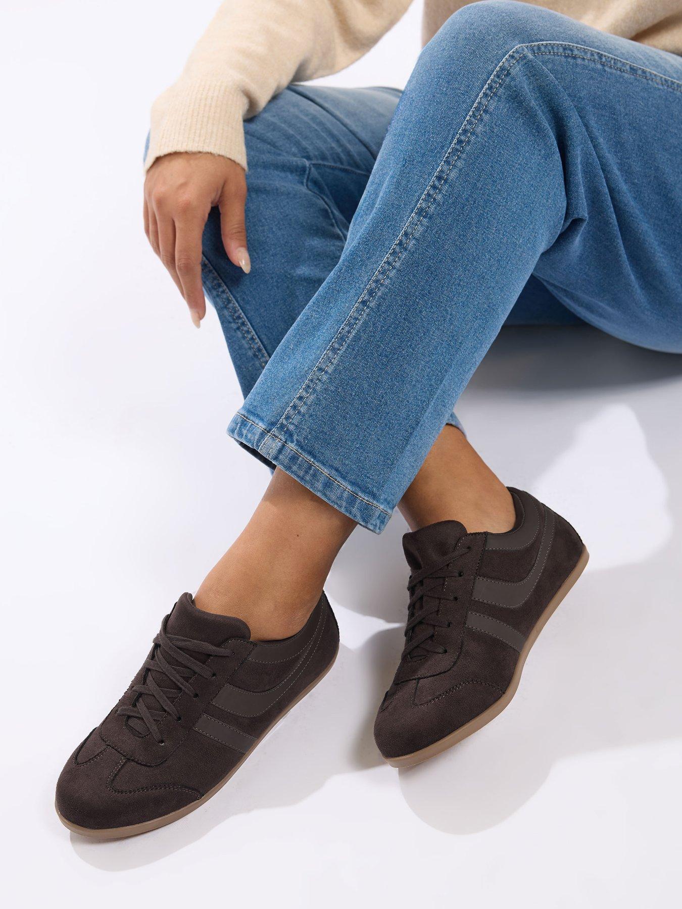 Image 4 of 4 of Yours Extra Wide Fit Low Profile Trainer - Brown
