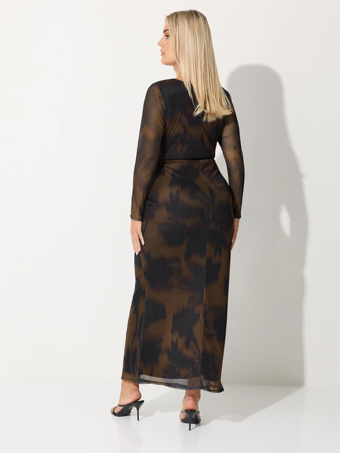 Image 2 of 4 of Yours Curve Floral Blur Bust Detail Dress - Brown