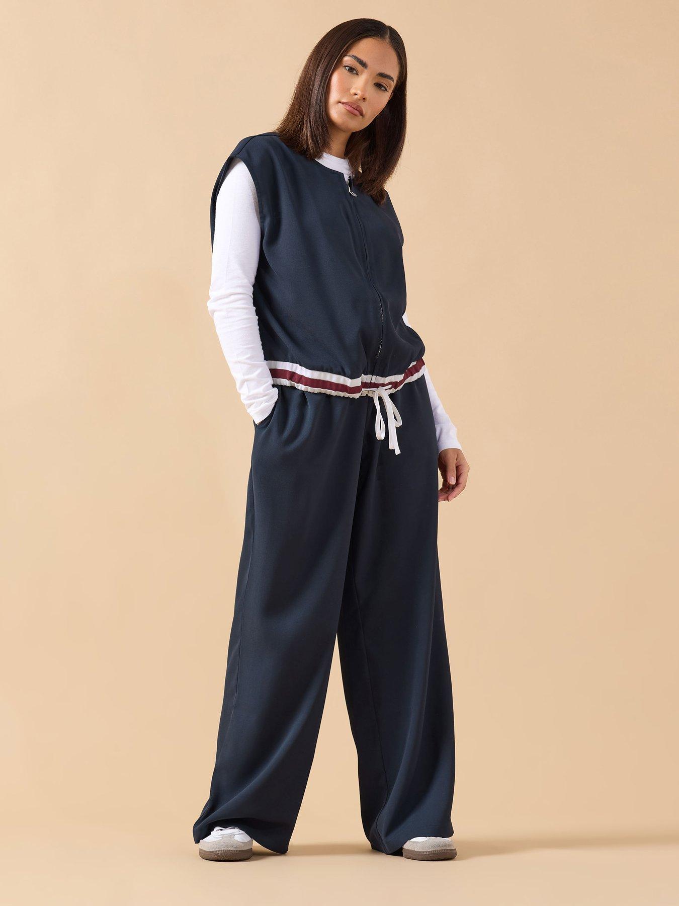 Image 3 of 4 of PixieGirl Petite Contrast Hem Gilet - Blue