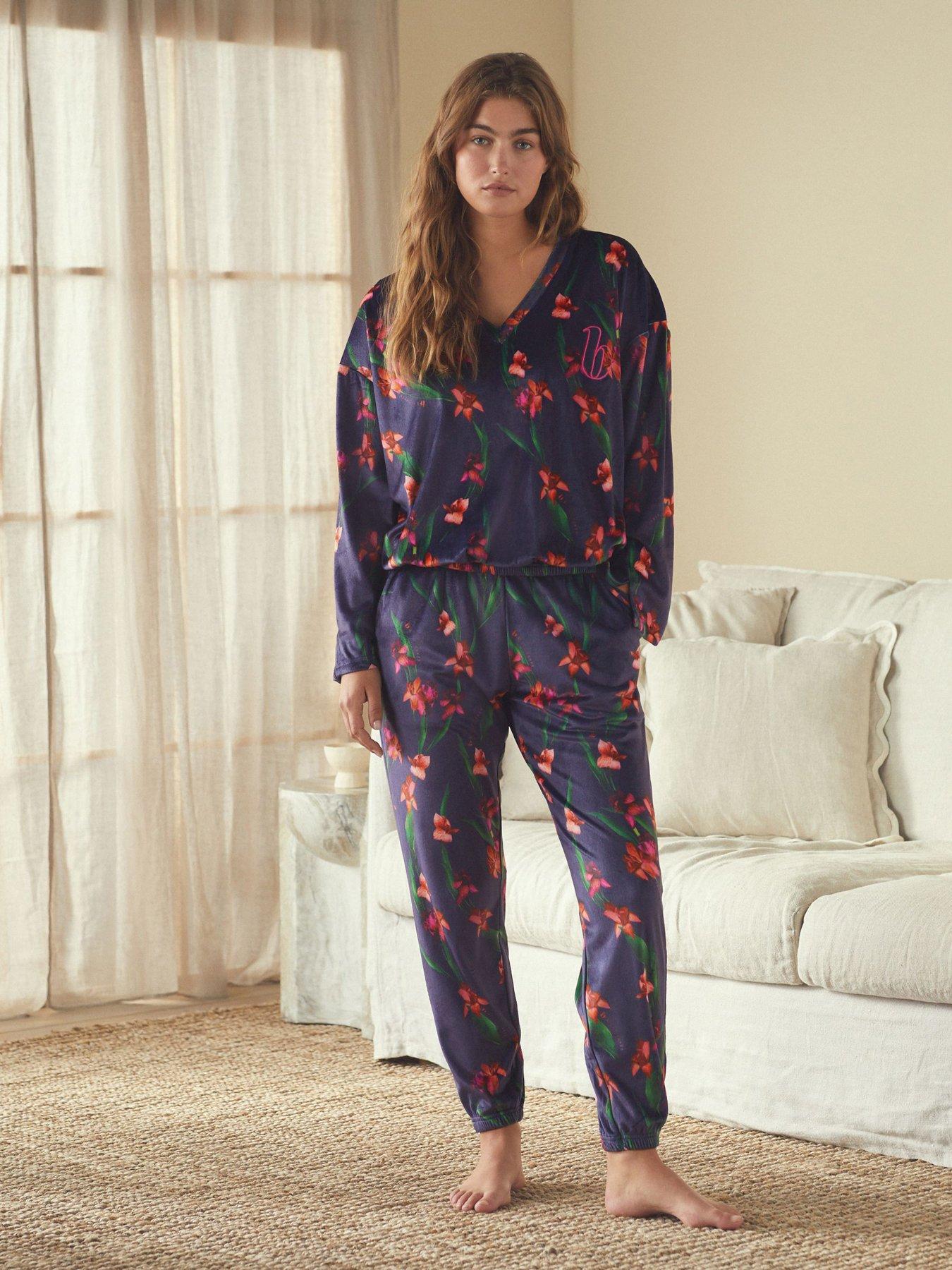 front image of b-by-ted-baker-cosy-navy-floral-pyjama-set-navy