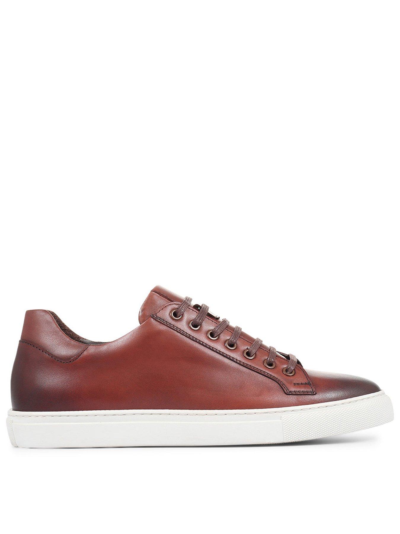 Jones Bootmaker Simon Trainer