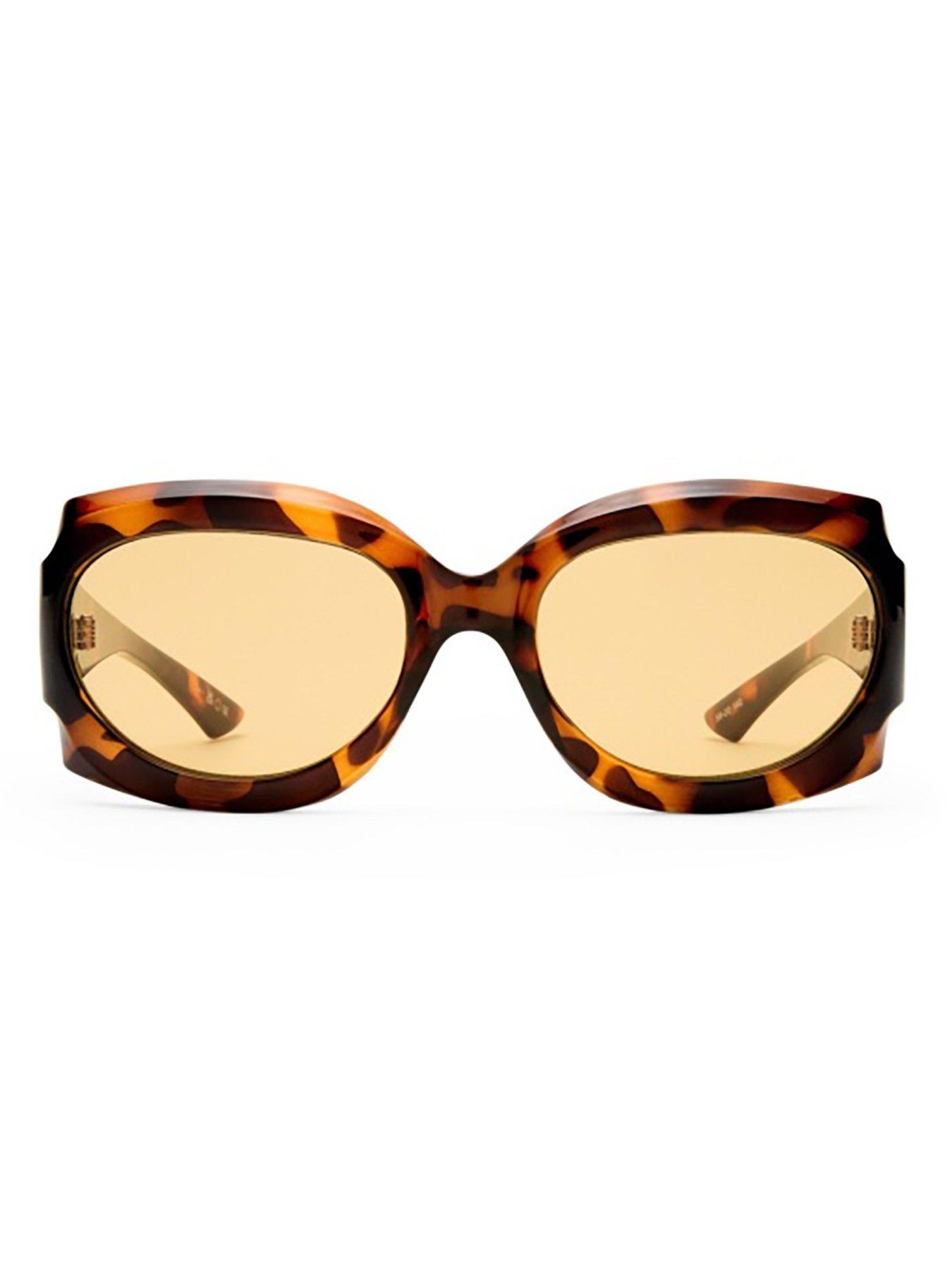Image 3 of 6 of LE SPECS Loveliness Square Sunglasses - Tort