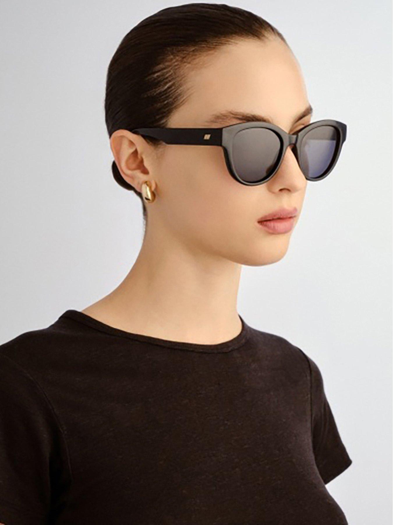 Image 5 of 5 of LE SPECS Majestic Square Sunglasses - Black