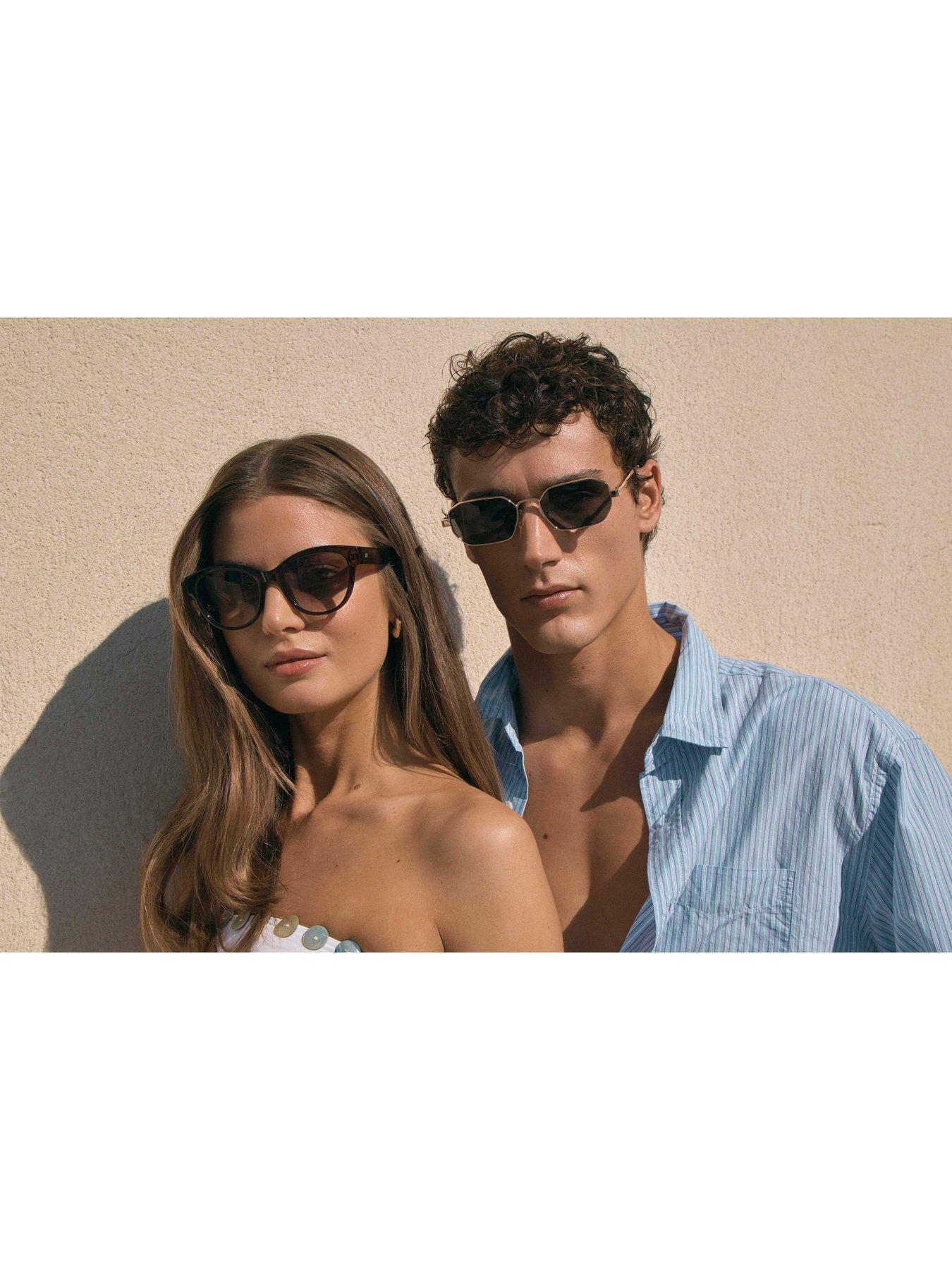  image of le-specs-majestic-square-sunglasses-coco