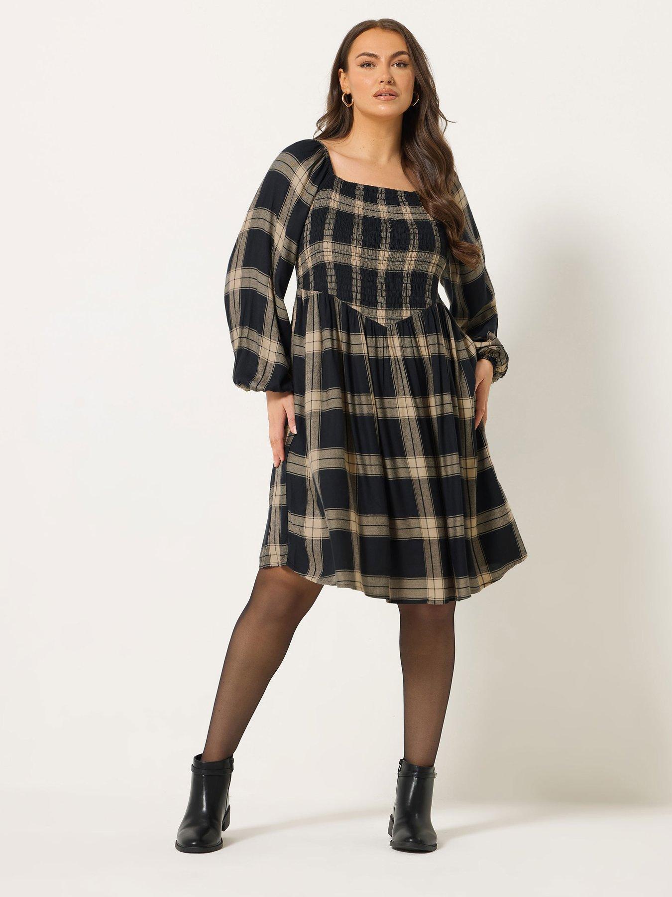 Image 3 of 4 of Yours Curve Check Shirred V Waist Dress - Black