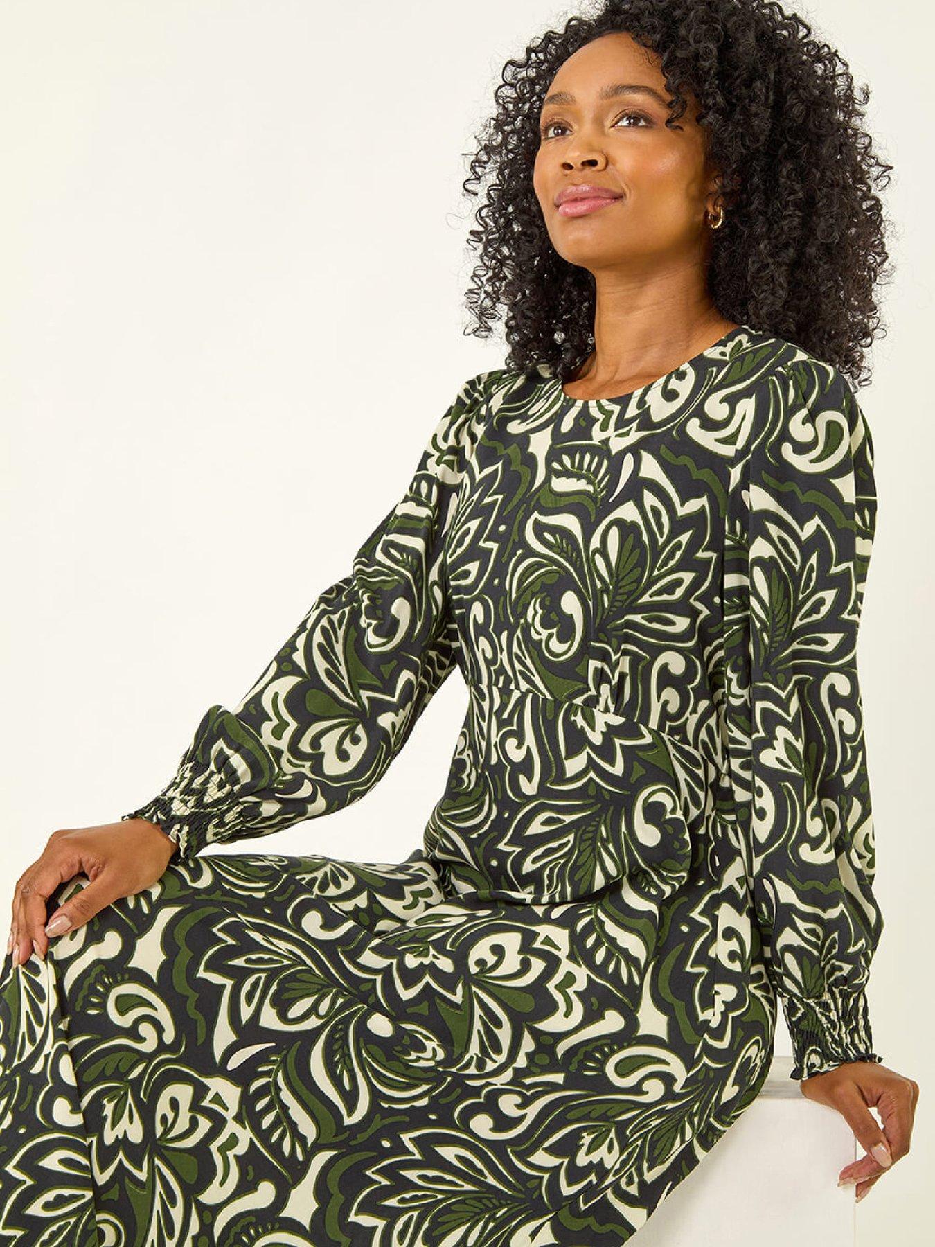 Image 4 of 5 of Roman Petite Printed Shirred Midi Dress - Black